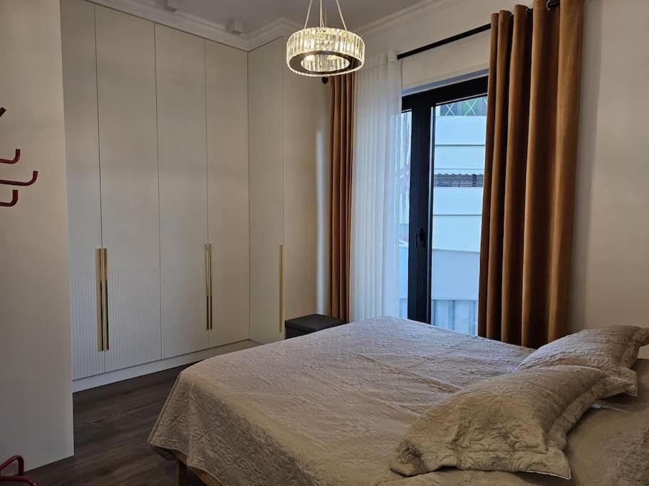 Ferienwohnung Deluxe Flat With Garden_Tirana Exterior foto