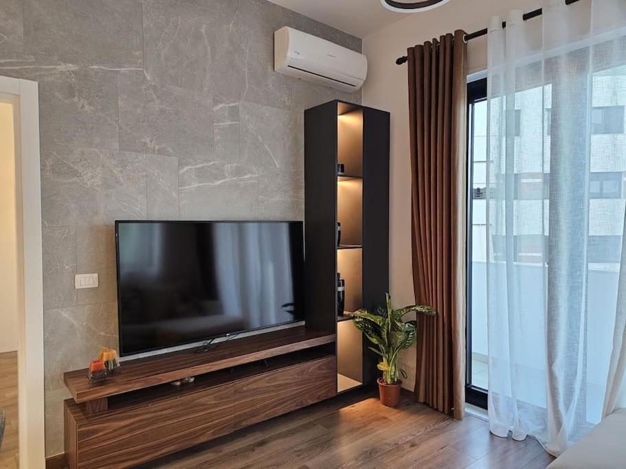 Ferienwohnung Deluxe Flat With Garden_Tirana Exterior foto